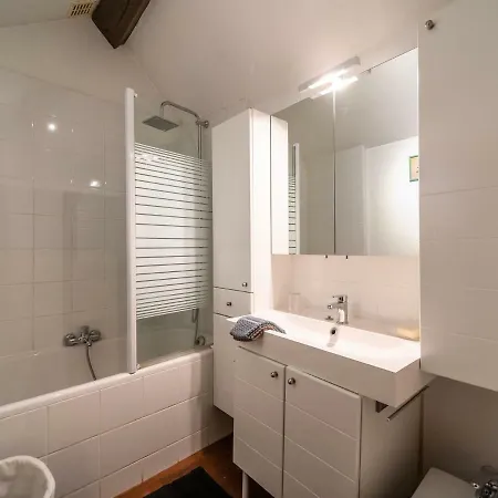 펜션 Modern With Private Garden In